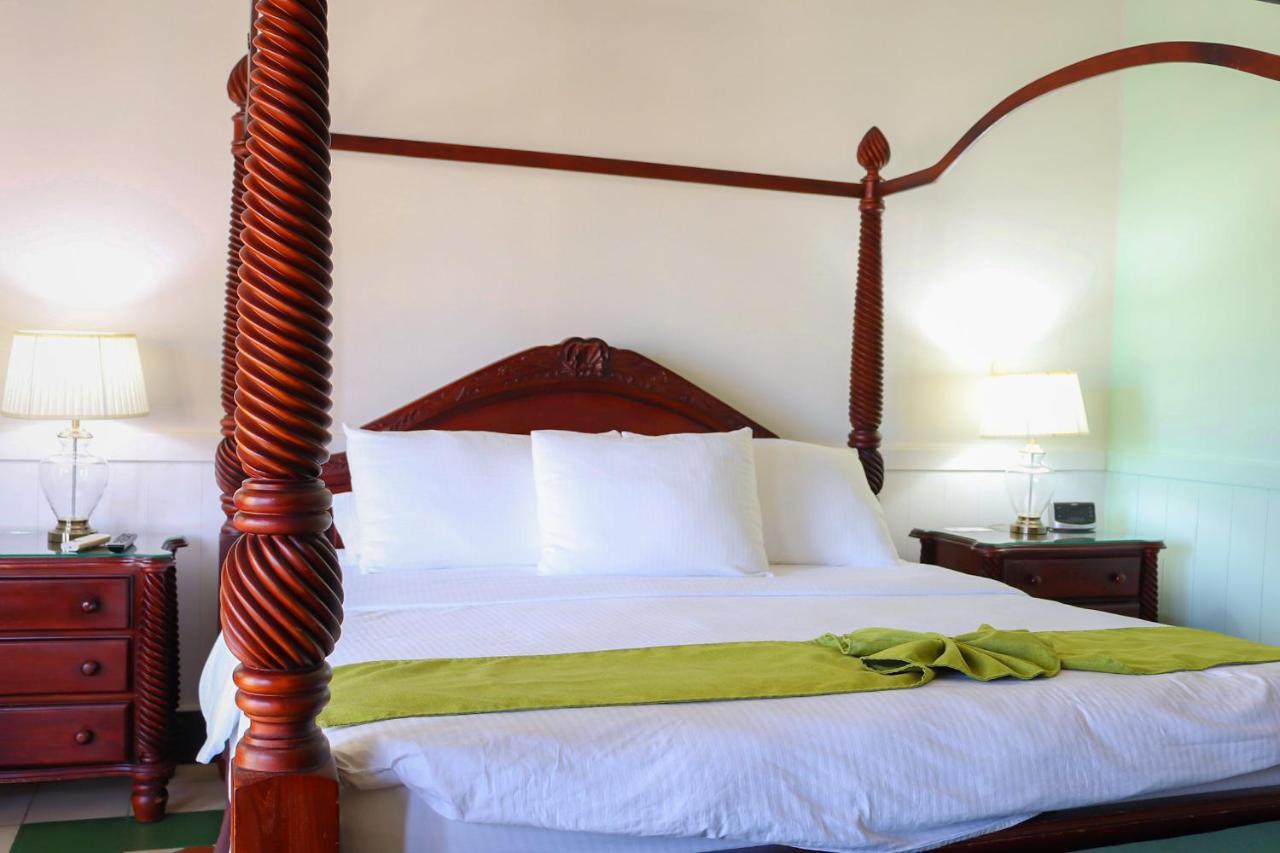 Hotel Victoriano ซานฮวนเดลซูร์ ภายนอก รูปภาพ