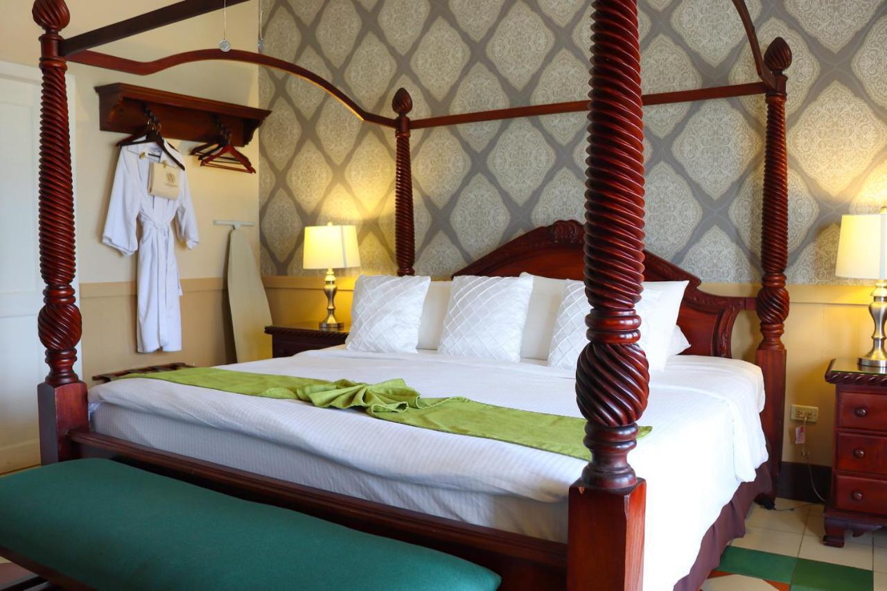 Hotel Victoriano ซานฮวนเดลซูร์ ภายนอก รูปภาพ