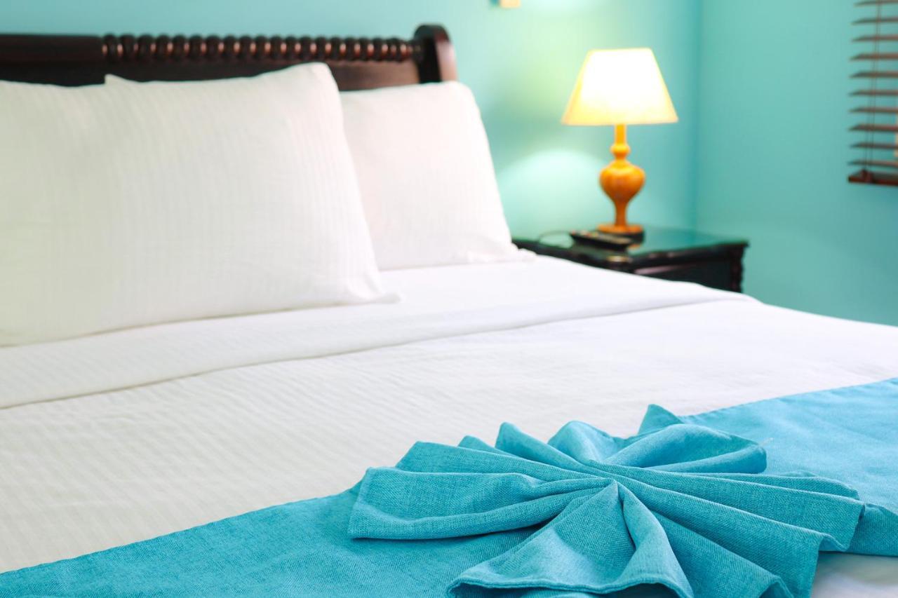 Hotel Victoriano ซานฮวนเดลซูร์ ภายนอก รูปภาพ