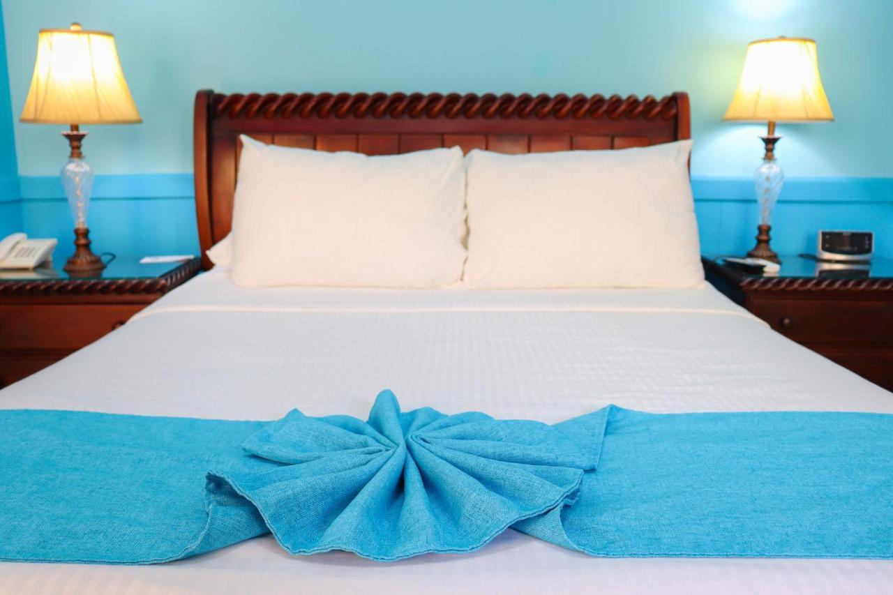 Hotel Victoriano ซานฮวนเดลซูร์ ภายนอก รูปภาพ