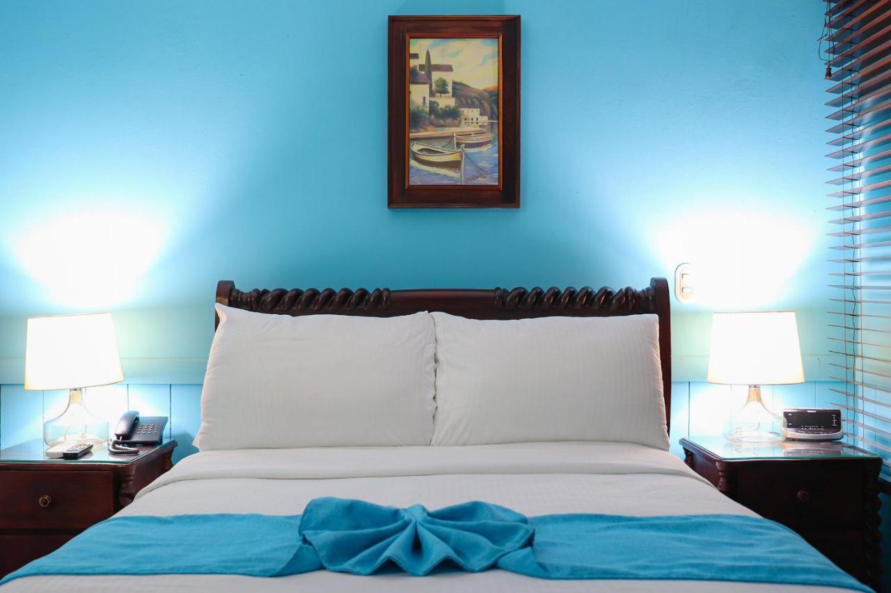 Hotel Victoriano ซานฮวนเดลซูร์ ภายนอก รูปภาพ