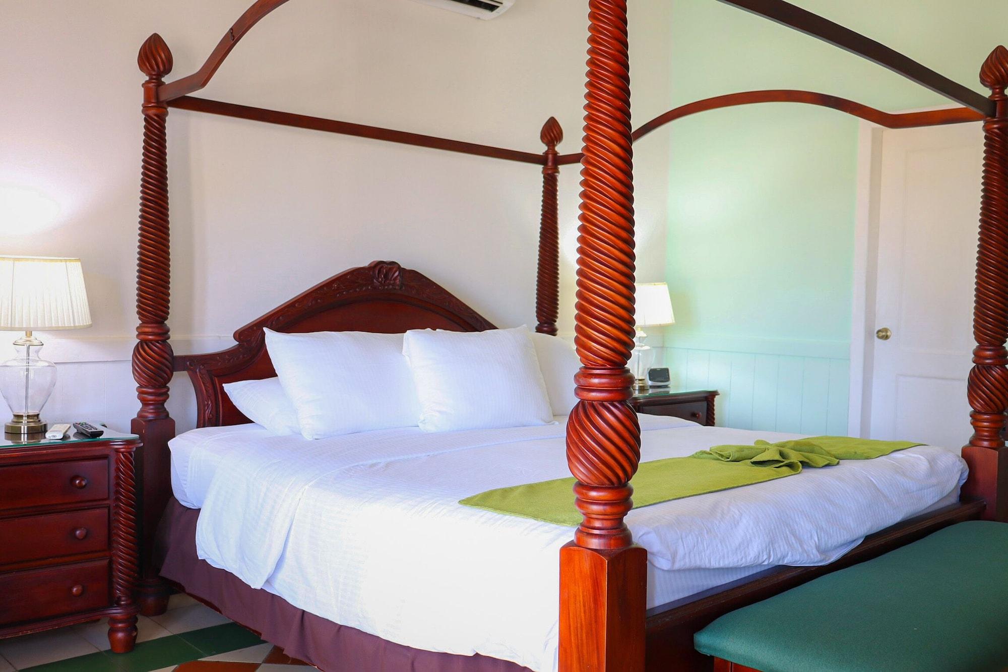 Hotel Victoriano ซานฮวนเดลซูร์ ภายนอก รูปภาพ